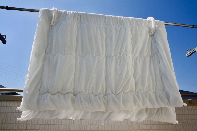 布団乾燥機で寒い冬も暖かお布団！ 1年中使える布団乾燥機ってなに？